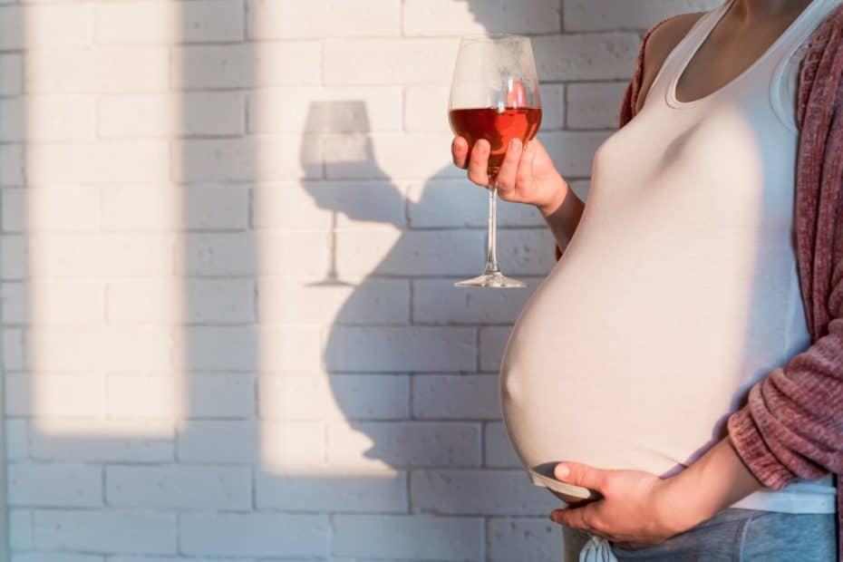 can pregnant women drink wine