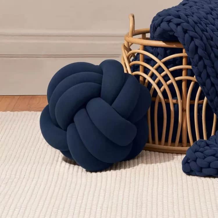 Bearaby Hugget Knot Pillow