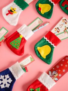 14 Best Fun Christmas Activities For Kids In 2025 11 Santa Scavenger Hunt