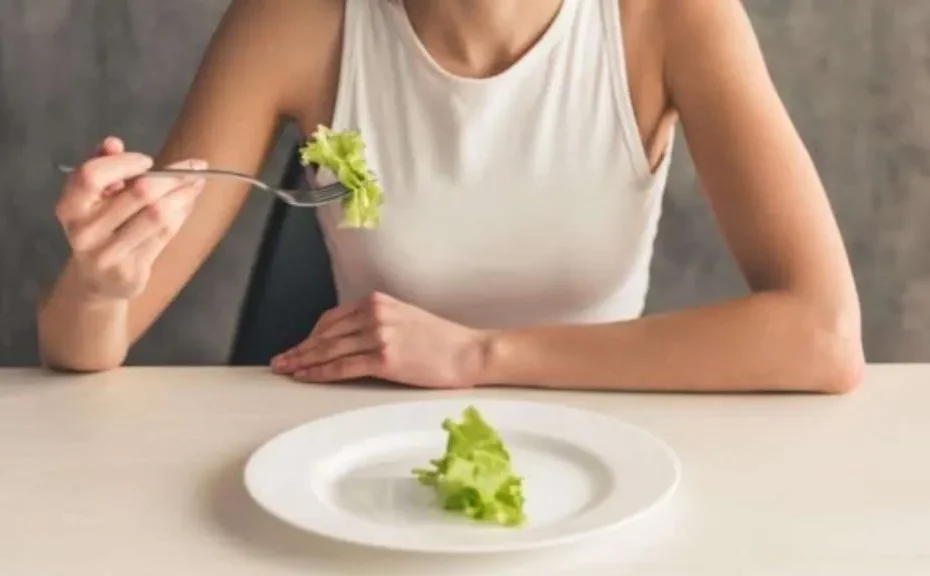Symptoms of not eating enough while pregnant