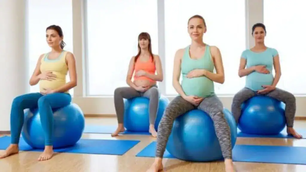 4 Birthing Ball Exercises That May Speed Up Labor Naturally 1 Birthing Ball Exercises That May Speed Up Labor Naturally